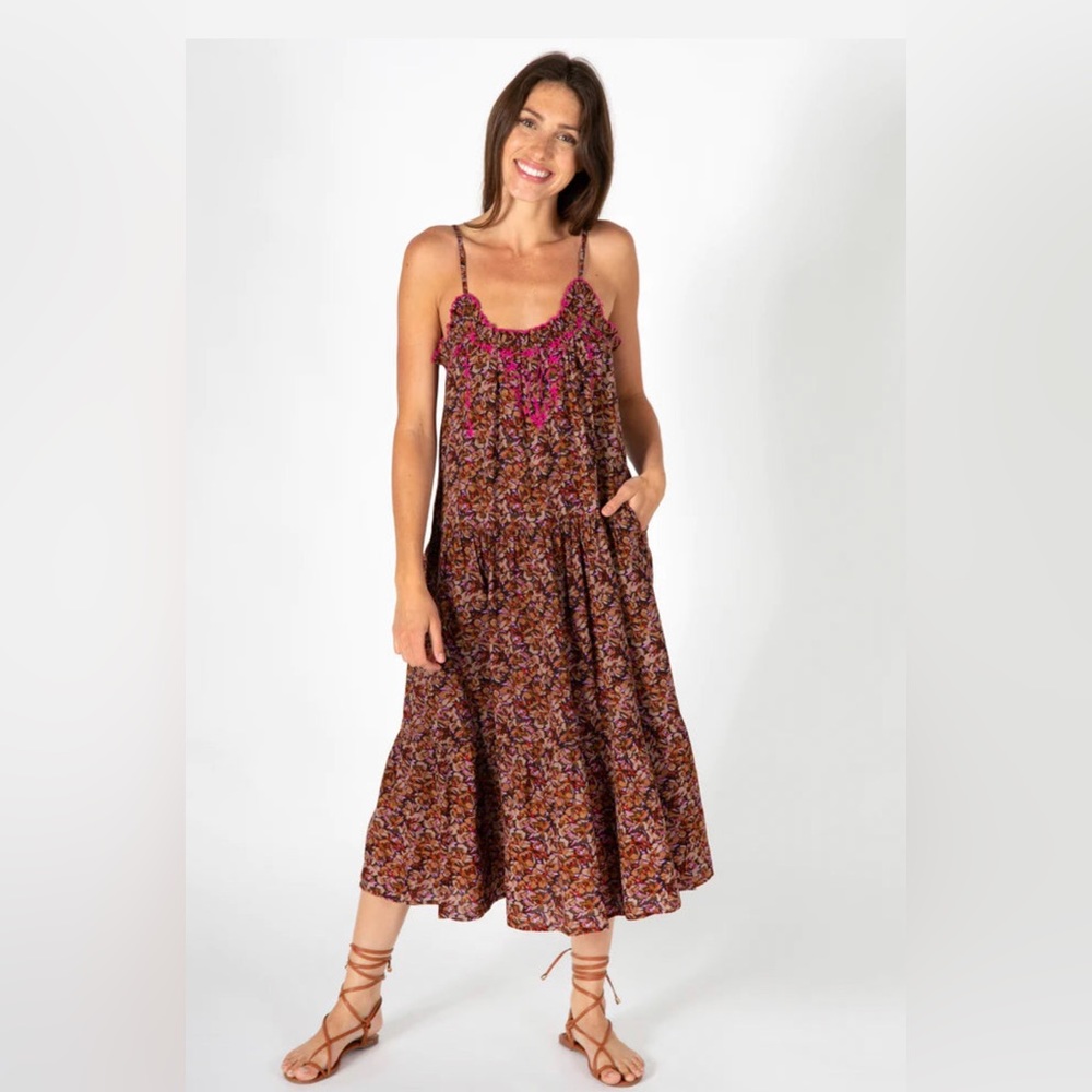 NWT Natural Life Boho Dress Embroidery M ruffle POCKETS